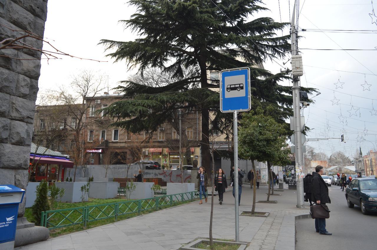 Amoun Hostel Tbilisi Exterior photo